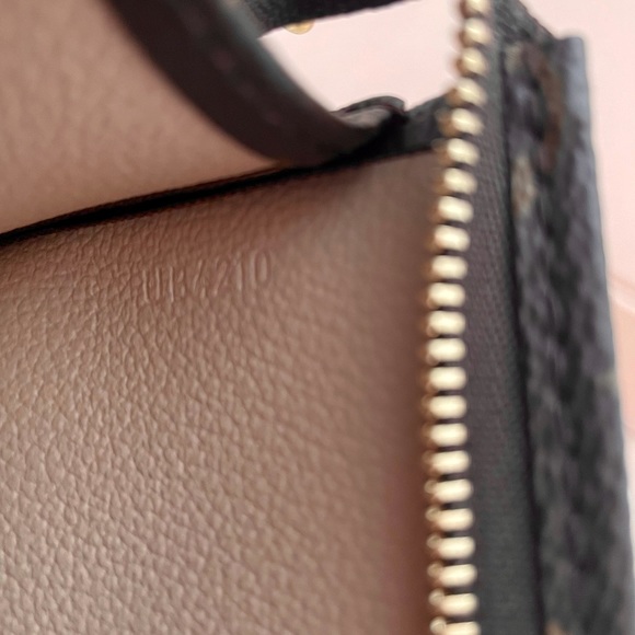 Sold - Picture 3 of 6